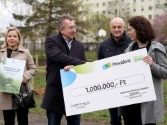 Szeged, Provident, ReGreenX, önkormányzat, faültetés, Bonifert Domonkos Általános Iskola, iskola udvar, Nagy Sándor