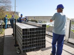 Szeged, Alsó-Tisza-vidéki Vízügyi Igazgatóság, ATIVIZIG, mobilgát, mobil árvízvédelmi fal, szerelési gyakorlat