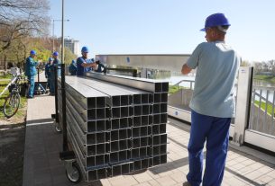 Szeged, Alsó-Tisza-vidéki Vízügyi Igazgatóság, ATIVIZIG, mobilgát, mobil árvízvédelmi fal, szerelési gyakorlat