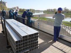 Szeged, Alsó-Tisza-vidéki Vízügyi Igazgatóság, ATIVIZIG, mobilgát, mobil árvízvédelmi fal, szerelési gyakorlat