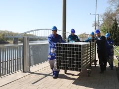 Szeged, Alsó-Tisza-vidéki Vízügyi Igazgatóság, ATIVIZIG, mobilgát, mobil árvízvédelmi fal, szerelési gyakorlat