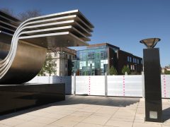 Szeged, Alsó-Tisza-vidéki Vízügyi Igazgatóság, ATIVIZIG, mobilgát, mobil árvízvédelmi fal, szerelési gyakorlat