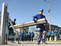 Szeged, Alsó-Tisza-vidéki Vízügyi Igazgatóság, ATIVIZIG, mobilgát, mobil árvízvédelmi fal, szerelési gyakorlat