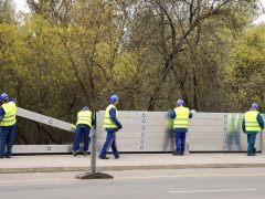 Szeged, Alsó-Tisza-vidéki Vízügyi Igazgatóság, ATIVIZIG, mobilgát, mobil árvízvédelmi fal, szerelési gyakorlat, Felső Tisza part