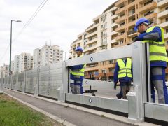 Szeged, Alsó-Tisza-vidéki Vízügyi Igazgatóság, ATIVIZIG, mobilgát, mobil árvízvédelmi fal, szerelési gyakorlat, Felső Tisza part