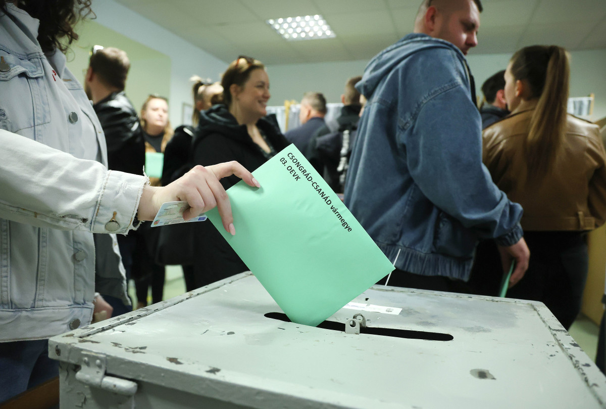 Szeged, Országgyűlési választás, választás, 2026. április 12., átszavazók, szavazás, szavazók, Radnóti Miklós Gimnázium