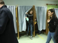 Szeged, Országgyűlési választás, választás, 2026. április 12., átszavazók, szavazás, szavazók, Radnóti Miklós Gimnázium