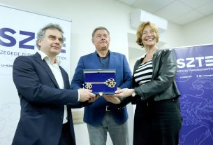 Szeged, Szegedi Tudományegyetem, Szülészeti és Nőgyógyászati Klinika, Női Klinika, klinika, egészségügy, Foeto-Maternalis Centrum, Ambulancia, átadó