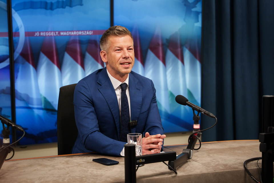 Magyar Péter. Kossuth Rádió. Köztévé. Fotó: Magyar Péter hivatalos FB