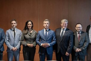 Magyar Péter az uniós pénzekről tárgyalt az Európai Bizottság vezetőivel