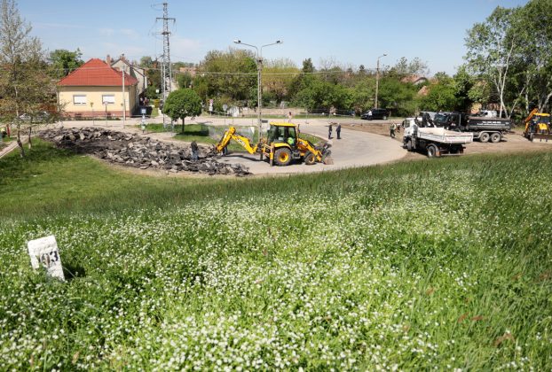 Szeged, átépítés, felújítás, Tápé, Csatár utca, végállomás, buszforduló, Nagy Sándor, Szécsényi Rózsa, Szénási Róbert
