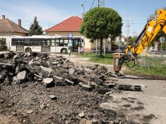 Szeged, átépítés, felújítás, Tápé, Csatár utca, végállomás, buszforduló, Nagy Sándor, Szécsényi Rózsa, Szénási Róbert