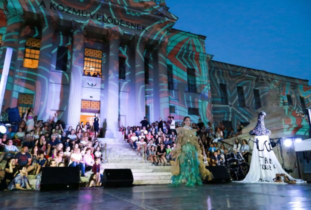 Ismét divattervező pályázatot hirdet a szegedi Móra-múzeum