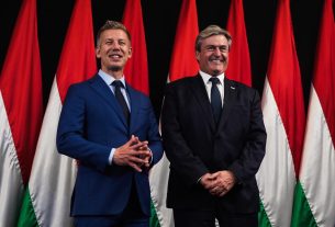 Kapitány István. Magyar Péter. Tisza Párt. Gazdaság. Fotó: Kapitány István hivatalos FB