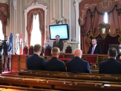 Szeged, Stumpf Péter, Gajda Attila, városháza, átvette, országgyűlési képviselő, megbízólevél