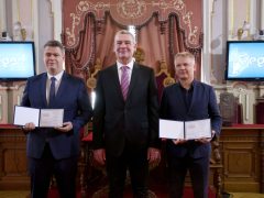 Szeged, Stumpf Péter, Gajda Attila, városháza, átvette, országgyűlési képviselő, megbízólevél