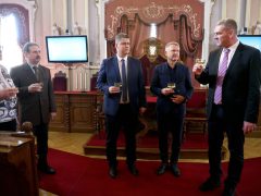 Szeged, Stumpf Péter, Gajda Attila, városháza, átvette, országgyűlési képviselő, megbízólevél