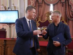 Szeged, Stumpf Péter, Gajda Attila, városháza, átvette, országgyűlési képviselő, megbízólevél