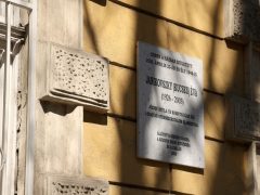 Szeged, Janikovszky Éva, 100. éves, évforduló, koszorúzás, emléktábla