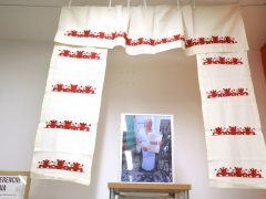 Szeged, Keze nyomán aranyvirág, kiállítás, Agóra, Fetter Ferencné Boha Mária, Népművészet Mestere, népművészet