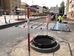 Szeged, Nagyállomás, Indóház tér, burkolatjavítás, aszfaltozás