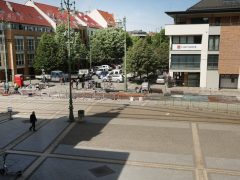 Szeged, Nagyállomás, Indóház tér, burkolatjavítás, aszfaltozás