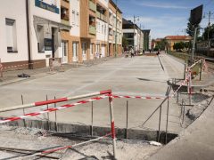 Szeged, Nagyállomás, Indóház tér, burkolatjavítás, aszfaltozás