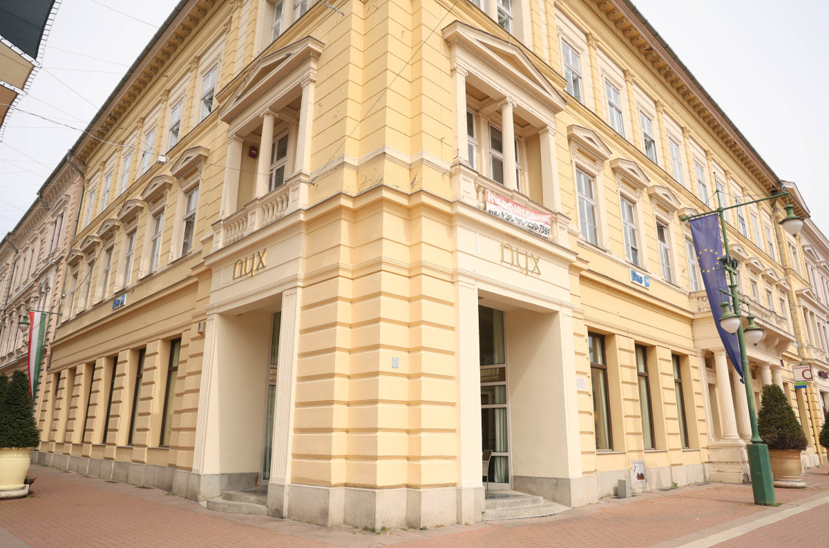 Szeged, bezár, Kárász utca, étterem, Nüx, vendéglátás