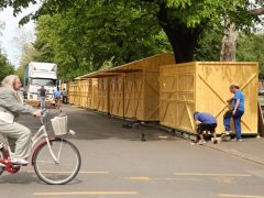 Szeged, építik, bódék, Széchenyi tér, Borfesztivál