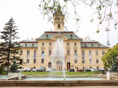 Szeged, Széchenyi tér, szökőkút, tavasz, időjárás, turizmus