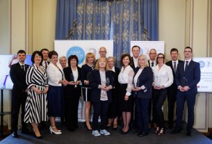 Goodwill Pharma Életműdíjban részesült Prof. Dr. Dr. Piffkó József. Fotó: szentgyorgyialbertorvosidij.hu