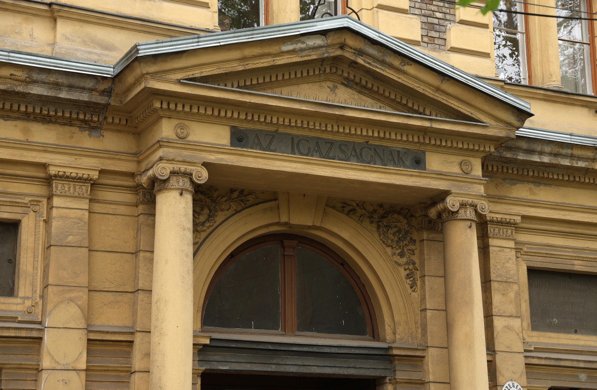 Szeged, Szegedi Törvényszék, bíróság, Széchenyi tér, épület
