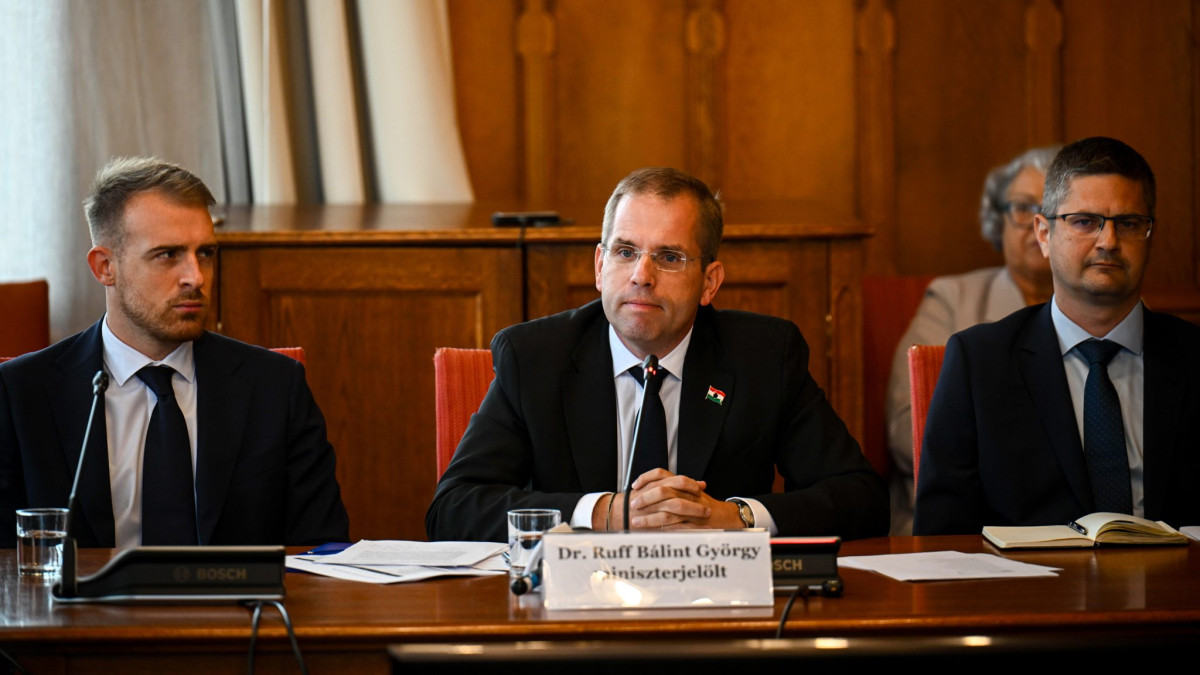 Ruff Bálint, Miniszterelnökséget vezető miniszter. Kormányváltás. Politika. Fotó: Dr. Hallerné Dr. Nagy Anikó hivatalos FB