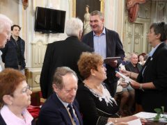 Szeged, Botka László, átadás, városháza, nyugdíjas szervezetek, önkormányzati támogatás