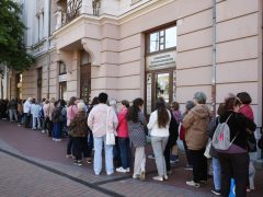 Szeged, jegyiroda, Szegedi Szabadtéri Játékok, ingyenes, Ajándékkoncert, jegy, sorbanállás