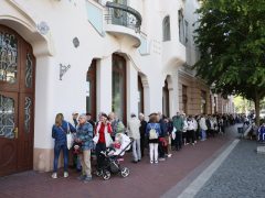 Szeged, jegyiroda, Szegedi Szabadtéri Játékok, ingyenes, Ajándékkoncert, jegy, sorbanállás