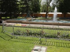 Szeged, Borfesztivál, Szeged Napja, kordon, virágágyások, Széchenyi tér