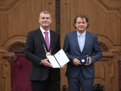 Szeged, ünnepi közgyűlés, Szeged Napja, Széchenyi tér, városháza, Krasznahorkai László, Nobel-díjas író, díszpolgár, Pro Urbe-díj, Szegedért Emlékérem, Botka László