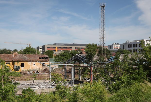 Szeged, vasúti közraktár, raktár, épületek, 145 éves, MÁV, bontás