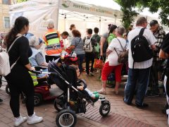 Szeged, Ételt az Életért Alapítváy, ételosztás, Anna-kút, rászorulók