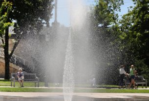 Szeged, időjárás, meleg, május, szökőkút, Móra park, fürdés, gyerekek