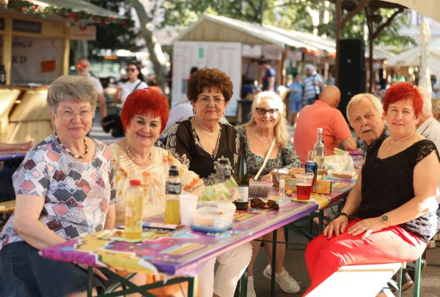 Szeged, Borfesztivál, bor, borverseny, eredményhirdetés, borász, Széchenyi tér