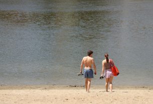 Szeged, strand, szabadstrand, Lapos, Tisza, Tisza part, meleg, időjárás, nyár, napozás, fürdés