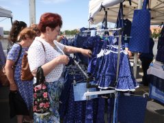 Szeged, óriásbáb, gólyalábas, felvonulás, Hídivásár, kézművesek, Belvárosi híd, Híd utca, Oskola utca