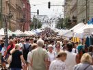 Szeged, óriásbáb, gólyalábas, felvonulás, Hídivásár, kézművesek, Belvárosi híd, Híd utca, Oskola utca