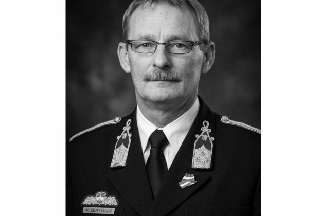 Dr. Zélity László