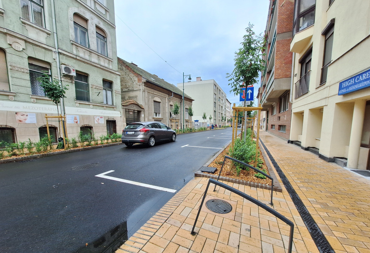 Szeged, rossz időjárás, elhalasztották, Gogol utca, átadás