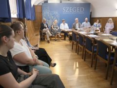 Szeged, Nyári Színházi Esték, Kávéházi Esték, Muzsikáló Udvar, sajtótájékoztató