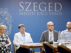 Szeged, Nyári Színházi Esték, Kávéházi Esték, Muzsikáló Udvar, sajtótájékoztató