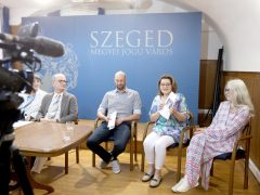 Szeged, Nyári Színházi Esték, Kávéházi Esték, Muzsikáló Udvar, sajtótájékoztató